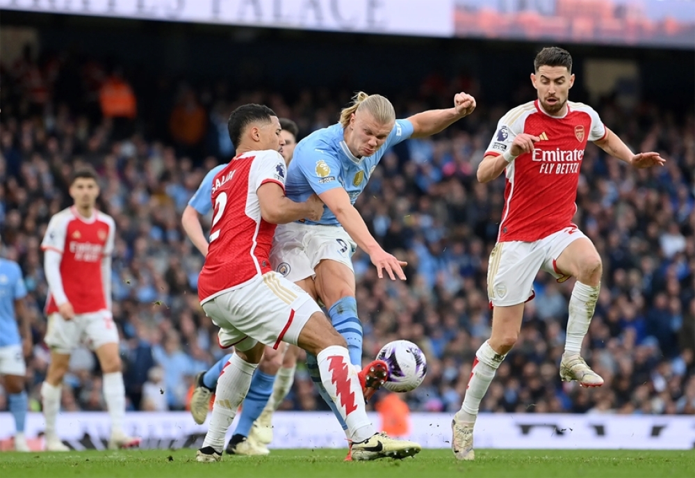 Kết quả Ngoại hạng Anh: Arsenal cầm hòa Man City, Liverpool hưởng lợi