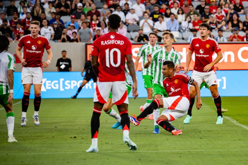 Manchester United Chật Vật Vượt Qua Betis với Tỷ Số 3-2