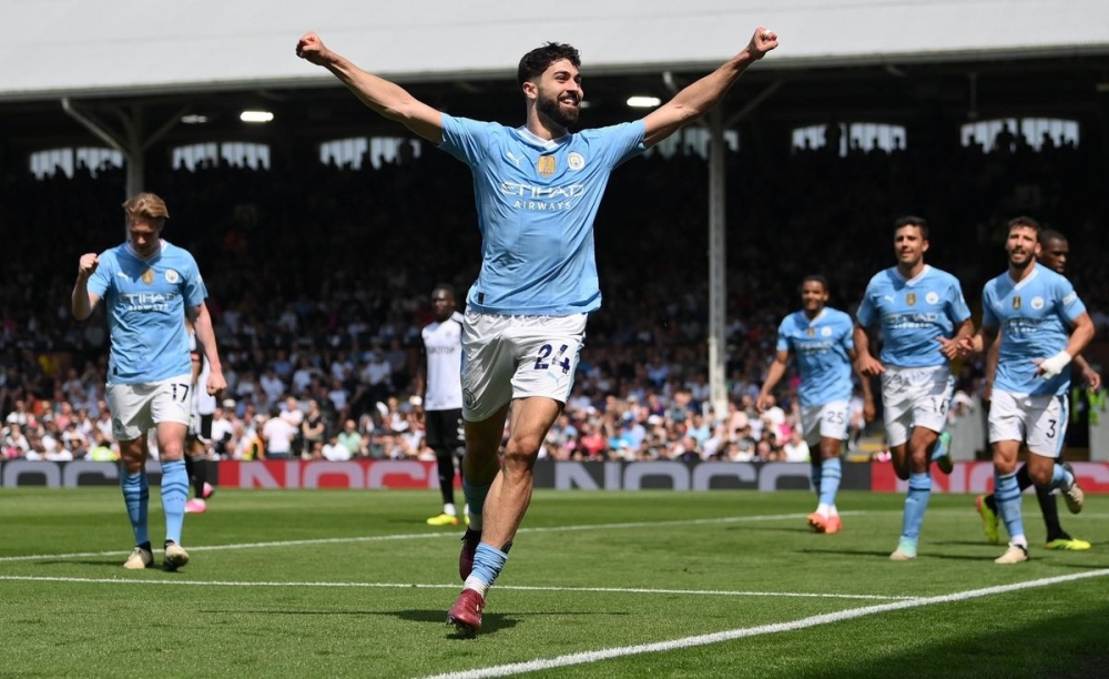 Kết quả Ngoại hạng Anh: đánh bại Fulham, Man City vươn lên đầu bảng